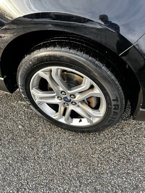 Used 2018 Ford Edge Titanium image 9