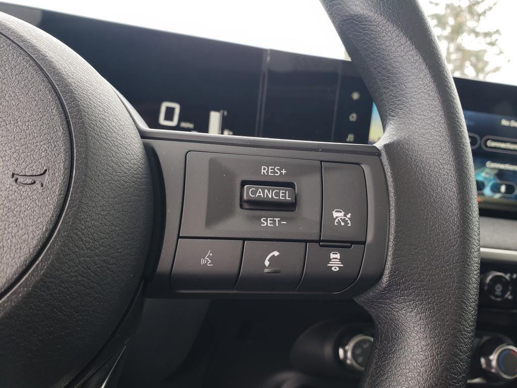 Certified 2025 Nissan Kicks SV w/ SV Premium Package image 31