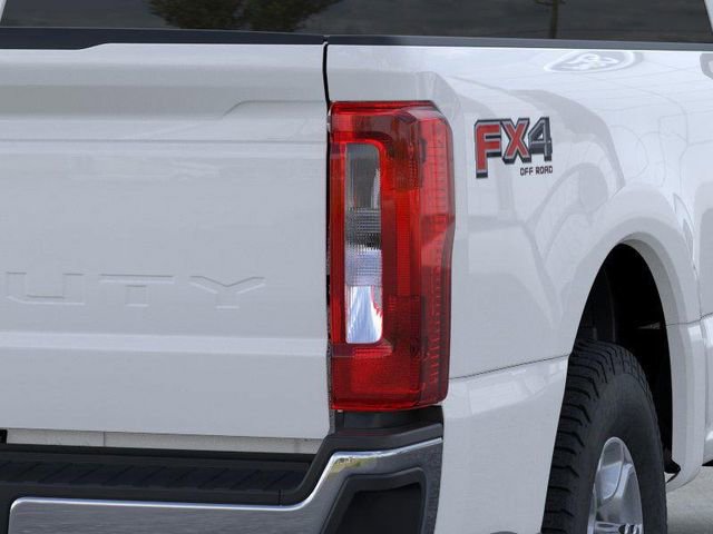 New 2026 Ford F250 XLT w/ FX4 Off-Road Package image 21