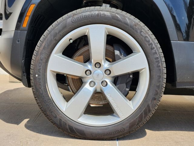 Used 2024 Land Rover Defender 110 SE image 10