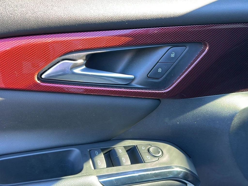 Used 2024 Chevrolet Traverse Z71 image 11