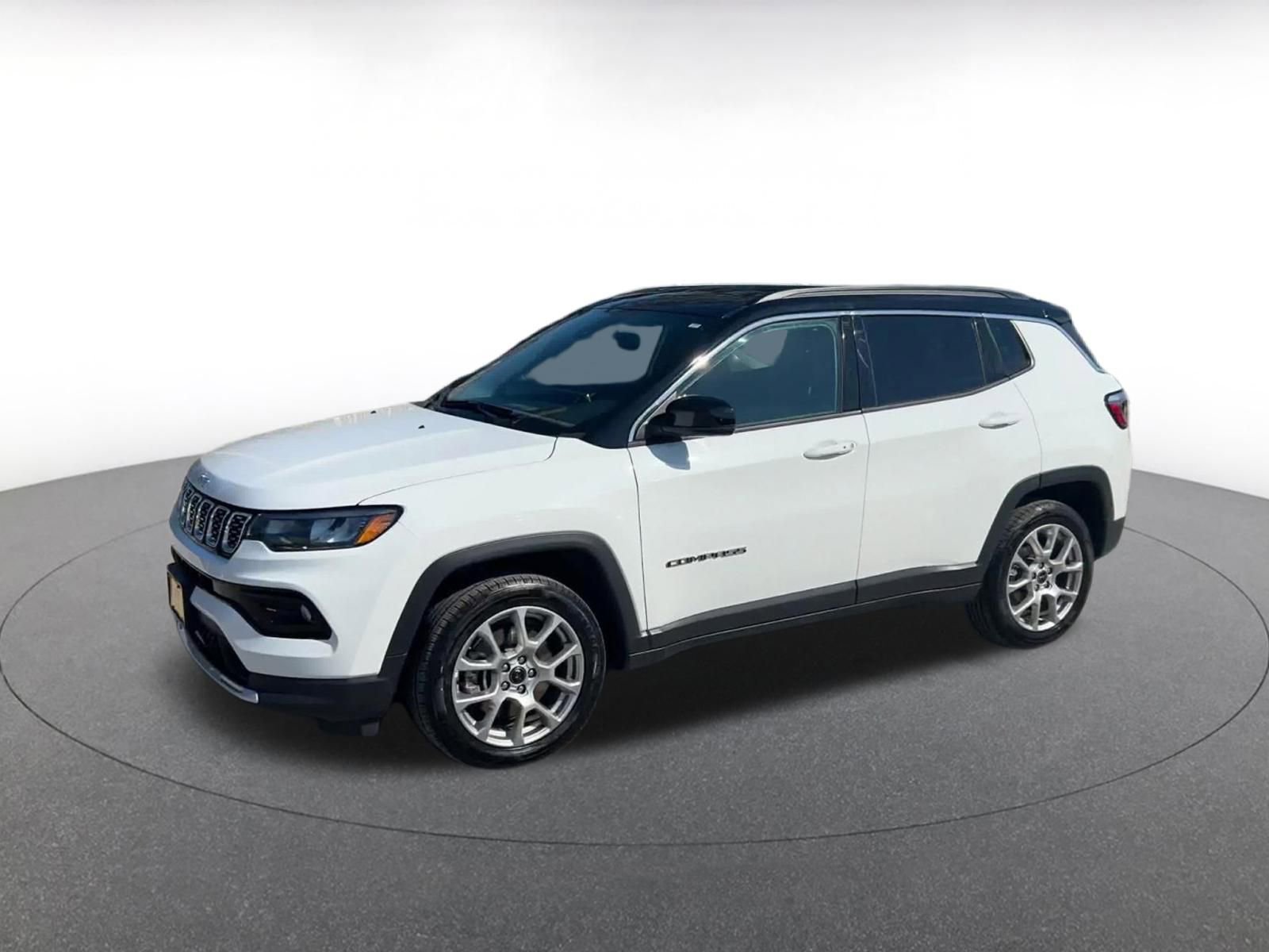 Used 2025 Jeep Compass Limited AWD/4WD image 8