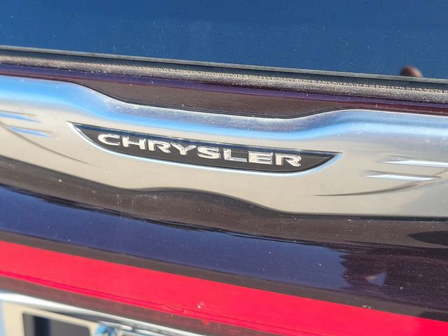 Used 2025 Chrysler Pacifica Select image 9