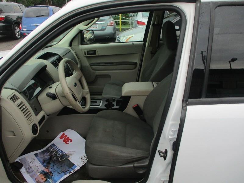Used 2012 Ford Escape XLS AWD/4WD image 10