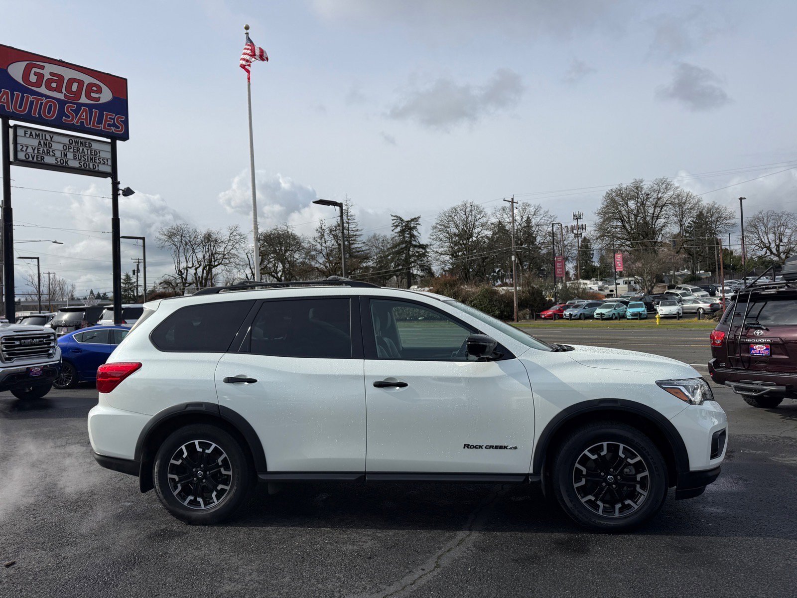 Used 2019 Nissan Pathfinder SL AWD/4WD image 12