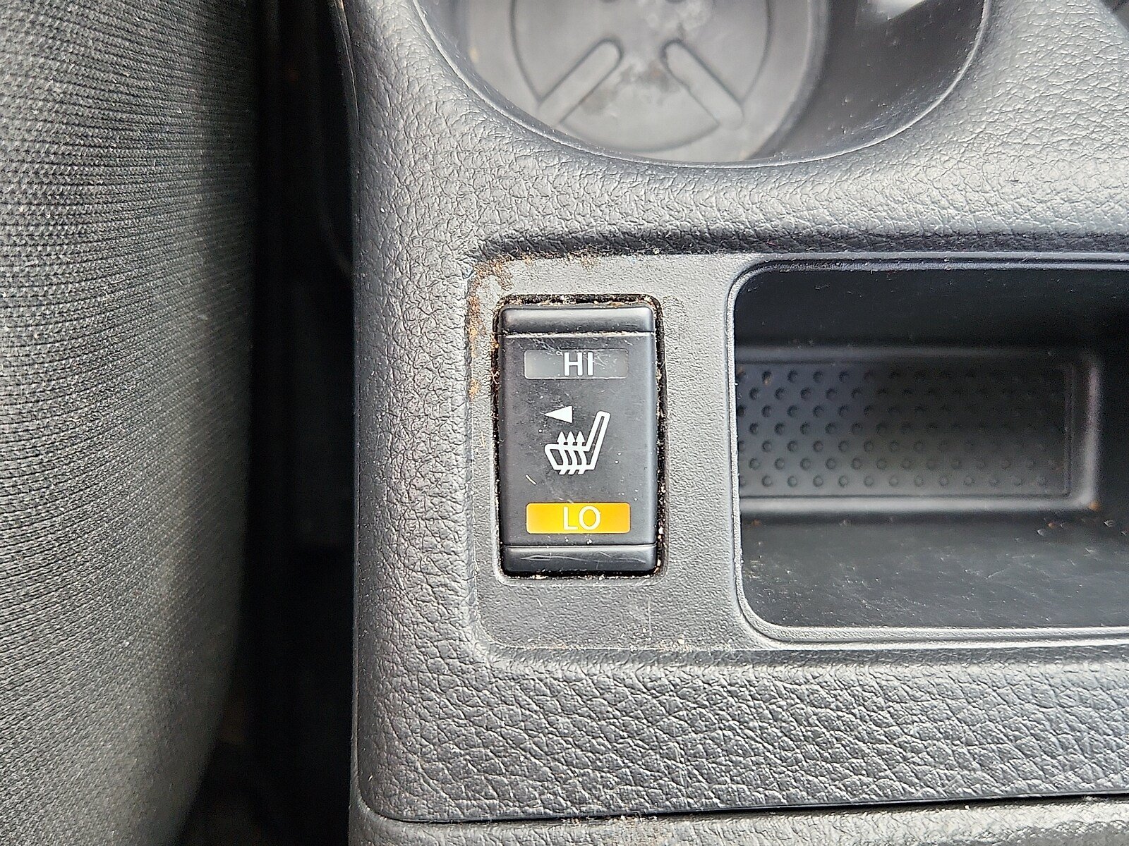 Used 2018 Nissan Rogue SV FWD image 23