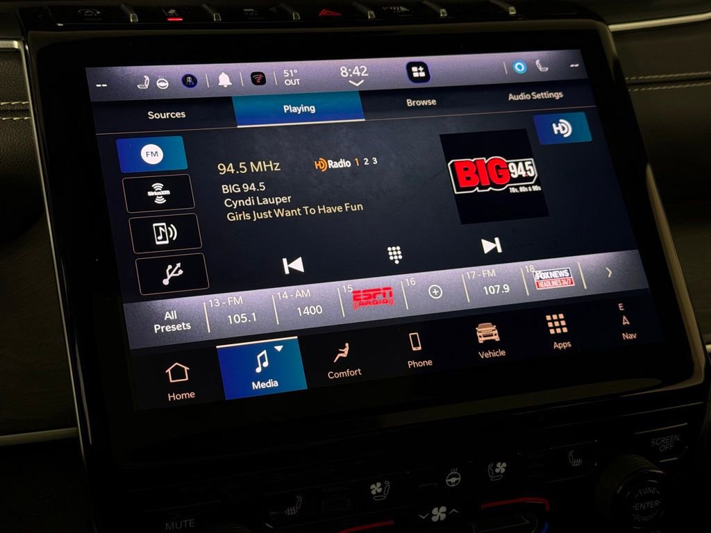 Used 2024 Jeep Grand Cherokee Limited w/ Luxury Tech Group II image 20