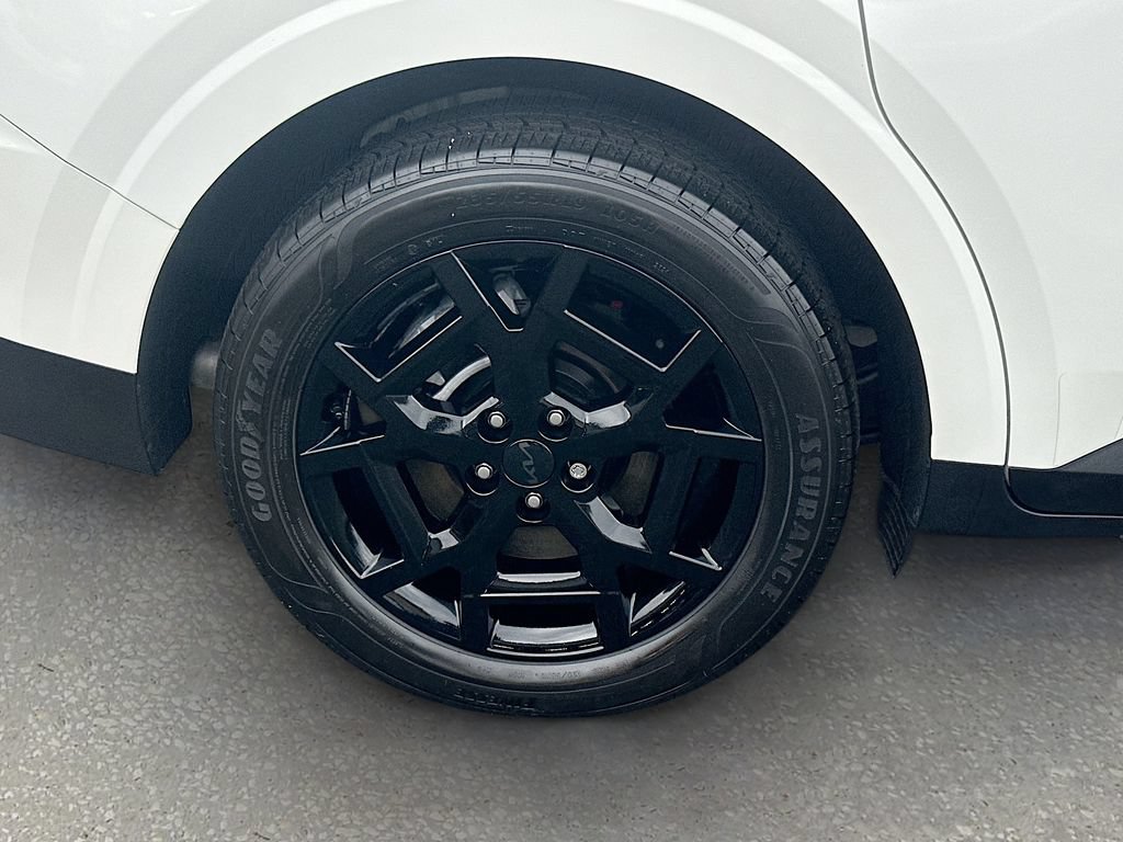 Certified 2025 Kia Carnival SX Prestige FWD image 34
