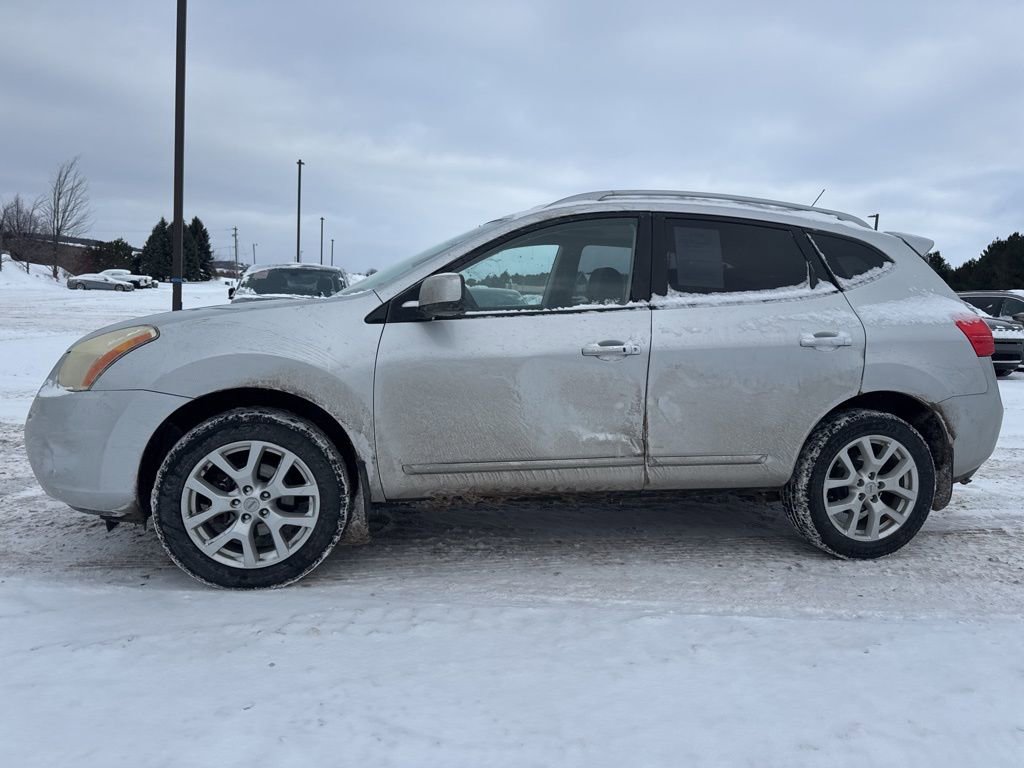 Used 2011 Nissan Rogue SV w/ SL Pkg image 16