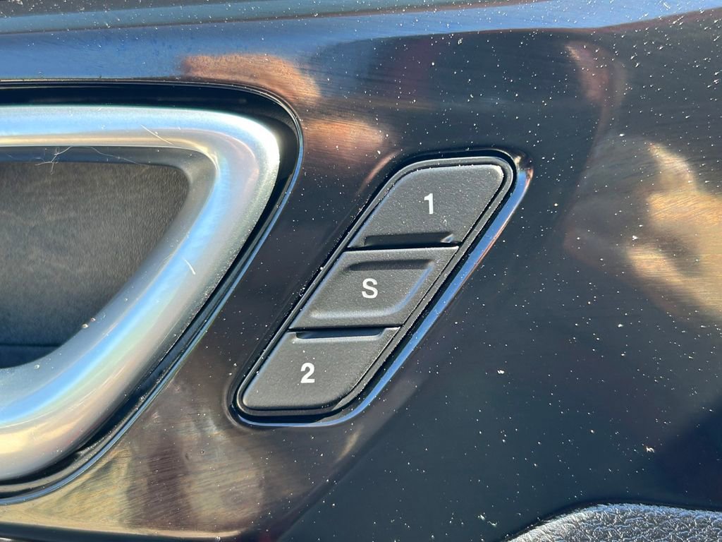 Used 2022 Jeep Compass Limited w/ (RED) Package image 25