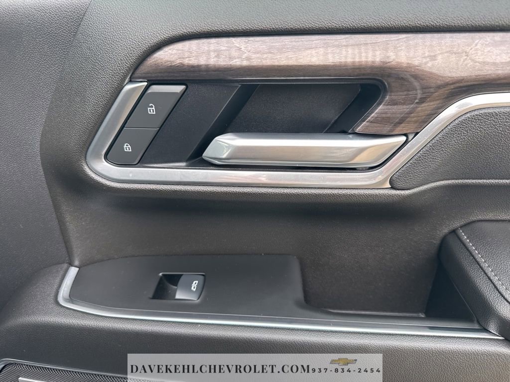 Used 2025 Chevrolet Silverado 2500 LTZ w/ LTZ Plus Package image 29