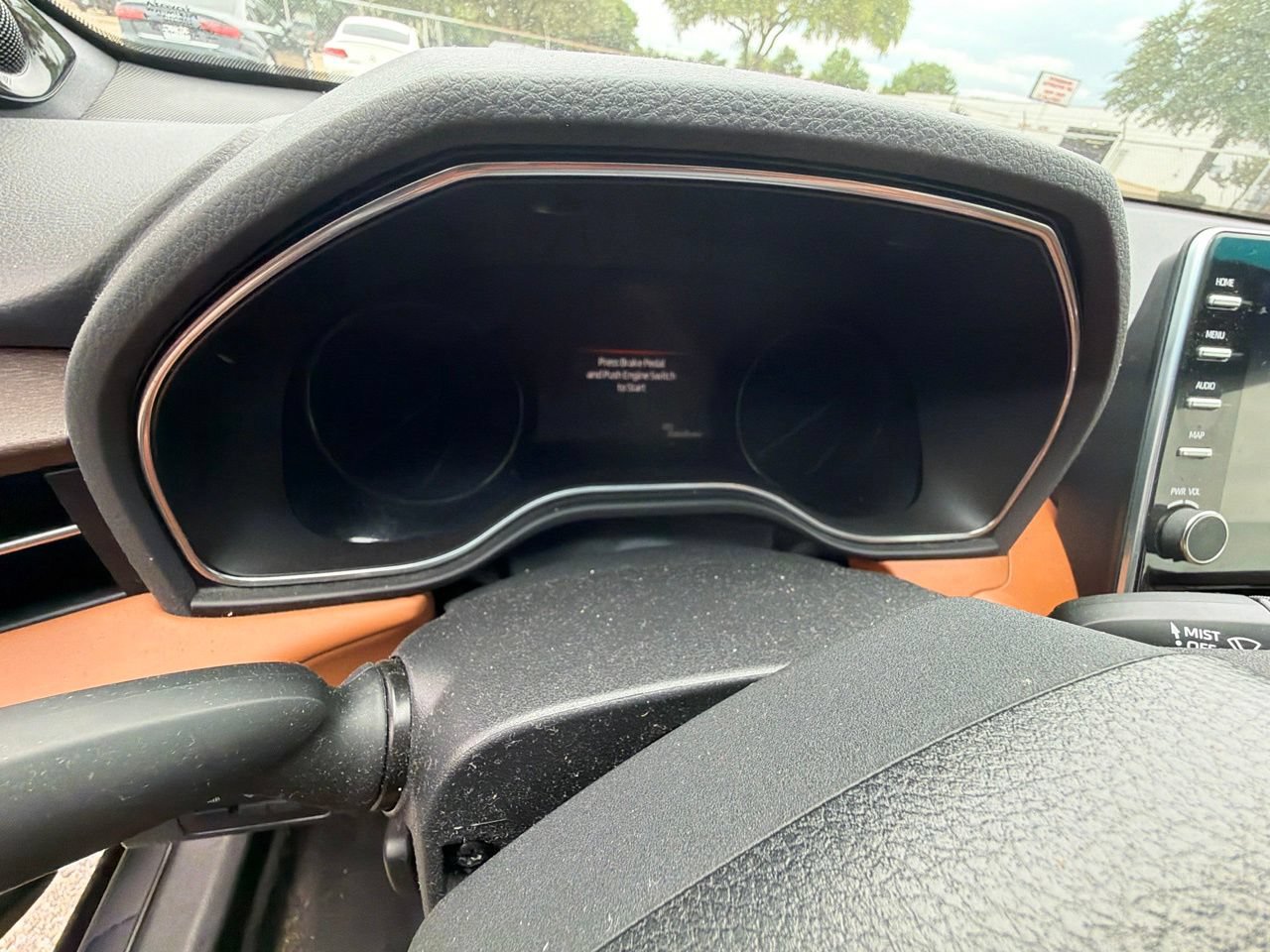 Used 2019 Toyota Avalon Limited FWD image 12