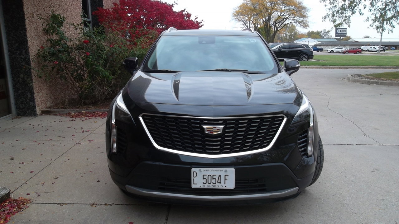 Used 2021 Cadillac XT4 Premium Luxury image 4