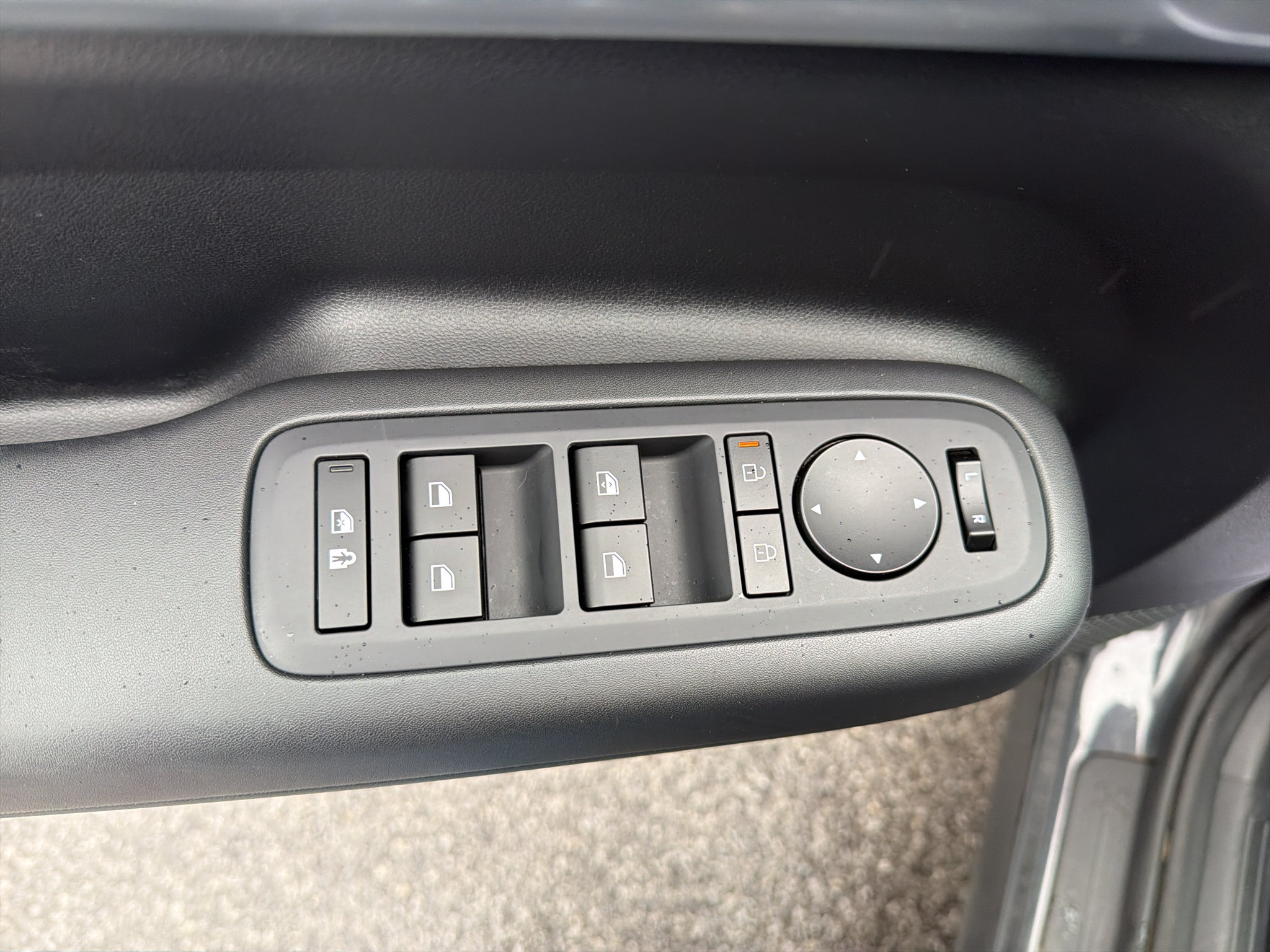 Certified 2025 Hyundai Santa Fe SE AWD/4WD image 12