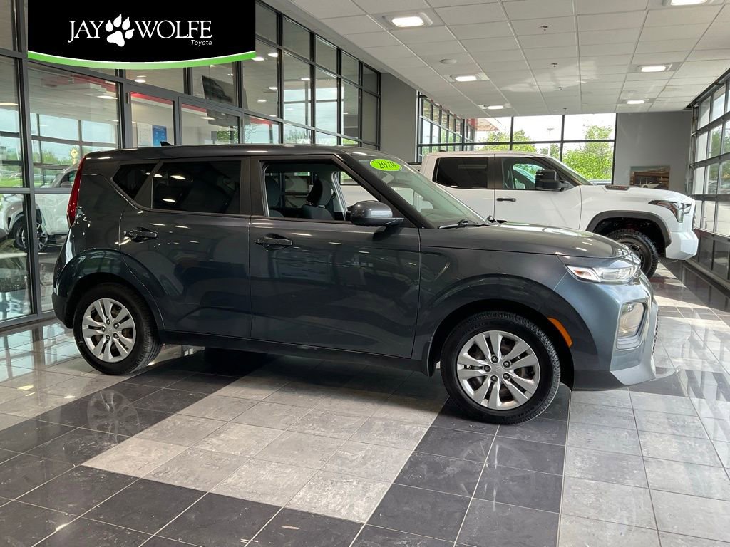 Used 2020 Kia Soul LX image 1