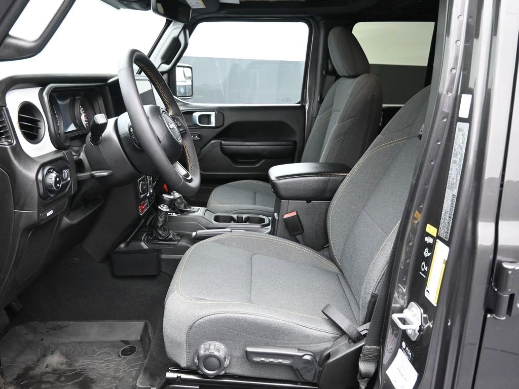 Used 2024 Jeep Gladiator Willys image 21