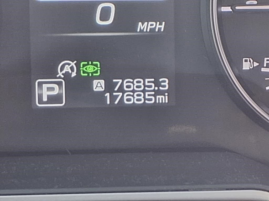 Used 2025 Subaru Outback Limited image 18