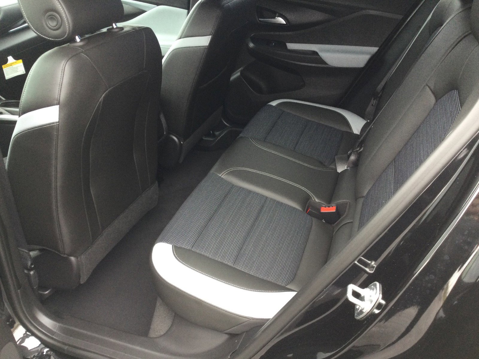 Used 2025 Buick Envista Preferred w/ Convenience I Package FWD image 13