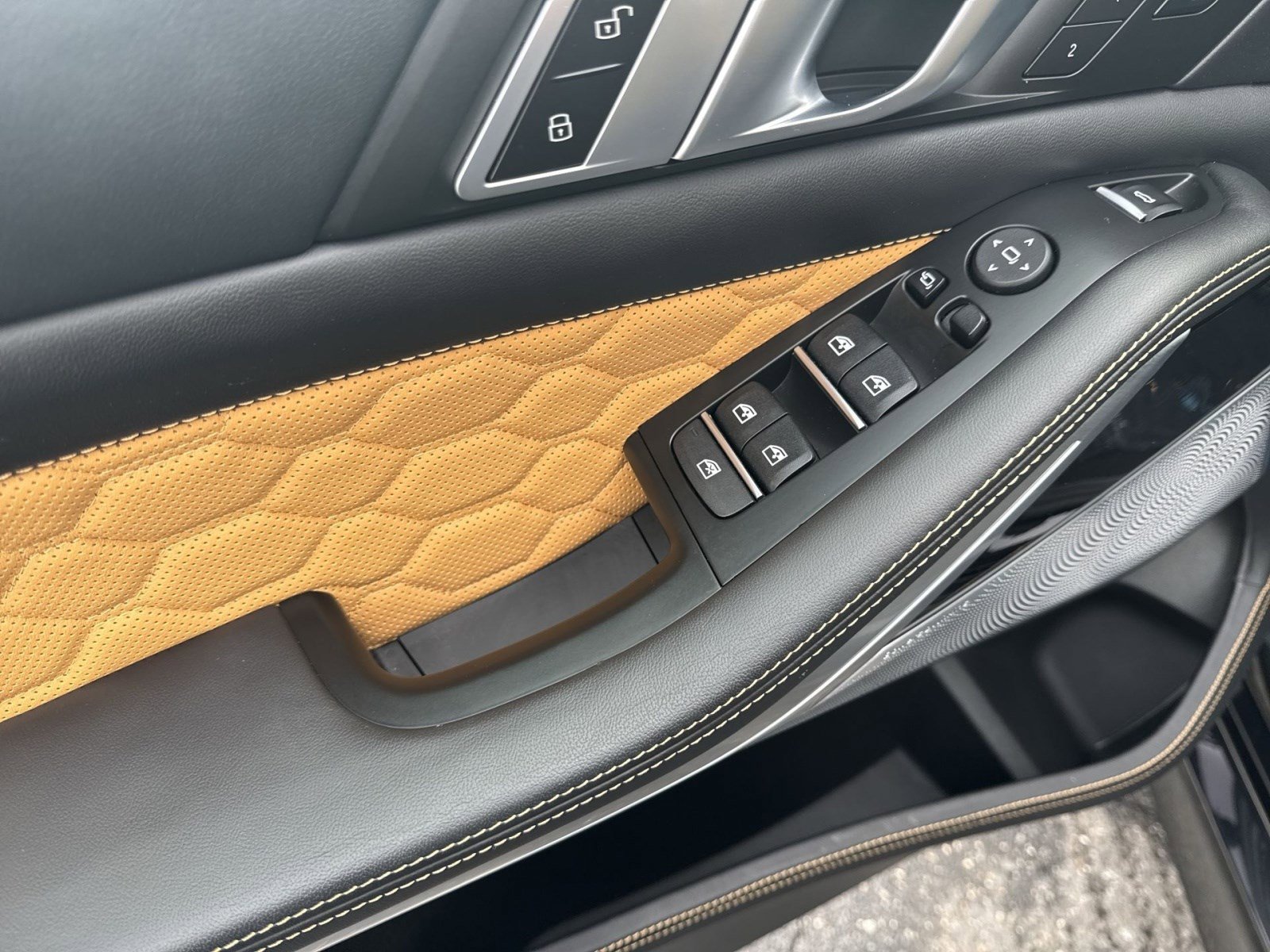 Used 2023 BMW X5 M w/ Competition Package image 15