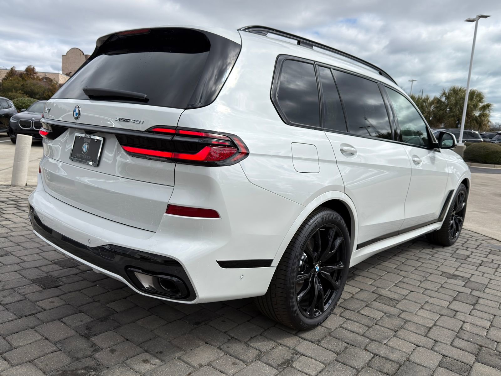 New 2026 BMW X7 xDrive40i w/ M Sport Package image 9