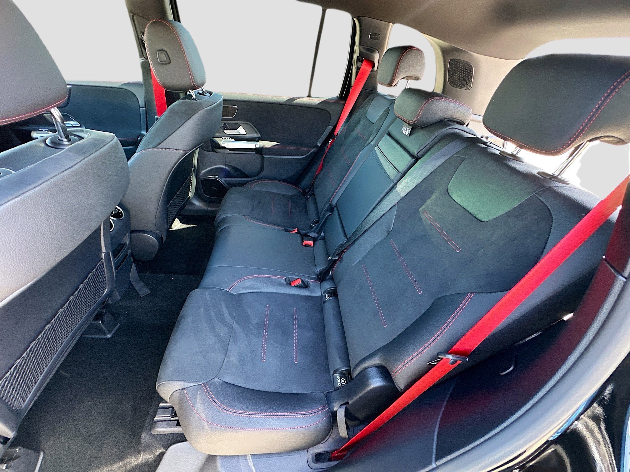 Used 2025 Mercedes-Benz GLB 35 AMG 4MATIC image 22