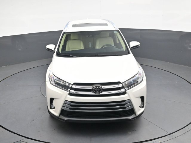 Used 2018 Toyota Highlander Limited AWD/4WD image 32