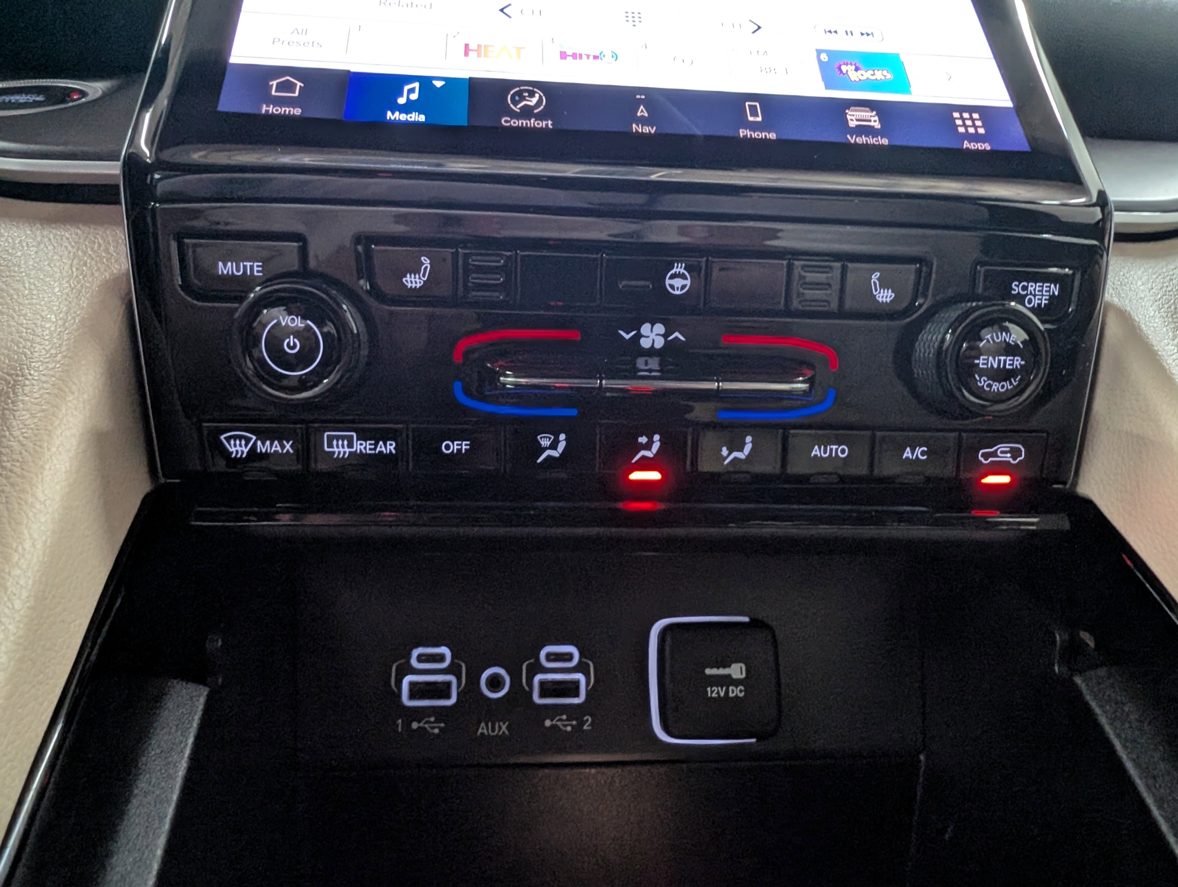Used 2023 Jeep Grand Cherokee Limited image 16