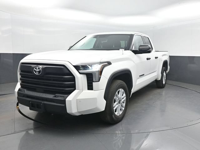 Used 2023 Toyota Tundra SR5 RWD image 2