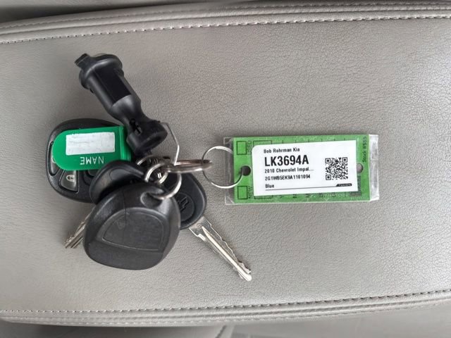 Used 2010 Chevrolet Impala LT w/ Luxury Edition Package FWD image 21