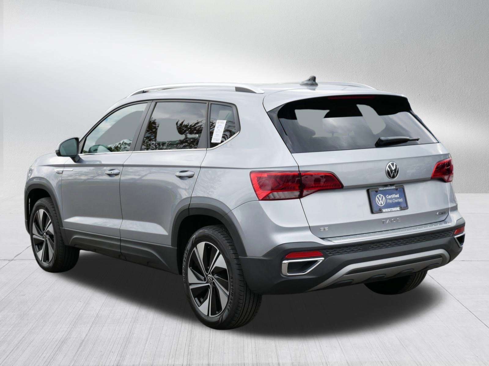 Certified 2023 Volkswagen Taos SE w/ Panoramic Sunroof Package AWD/4WD image 5