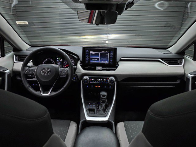 Used 2022 Toyota RAV4 XLE w/ Convenience Package AWD/4WD image 11