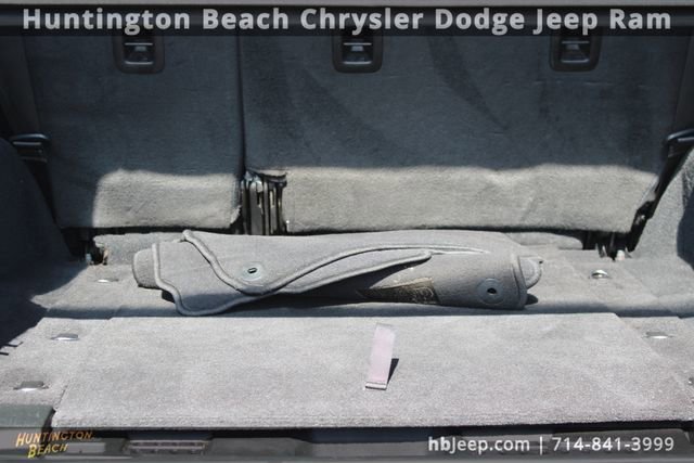 Used 2023 Jeep Wrangler Sport image 37
