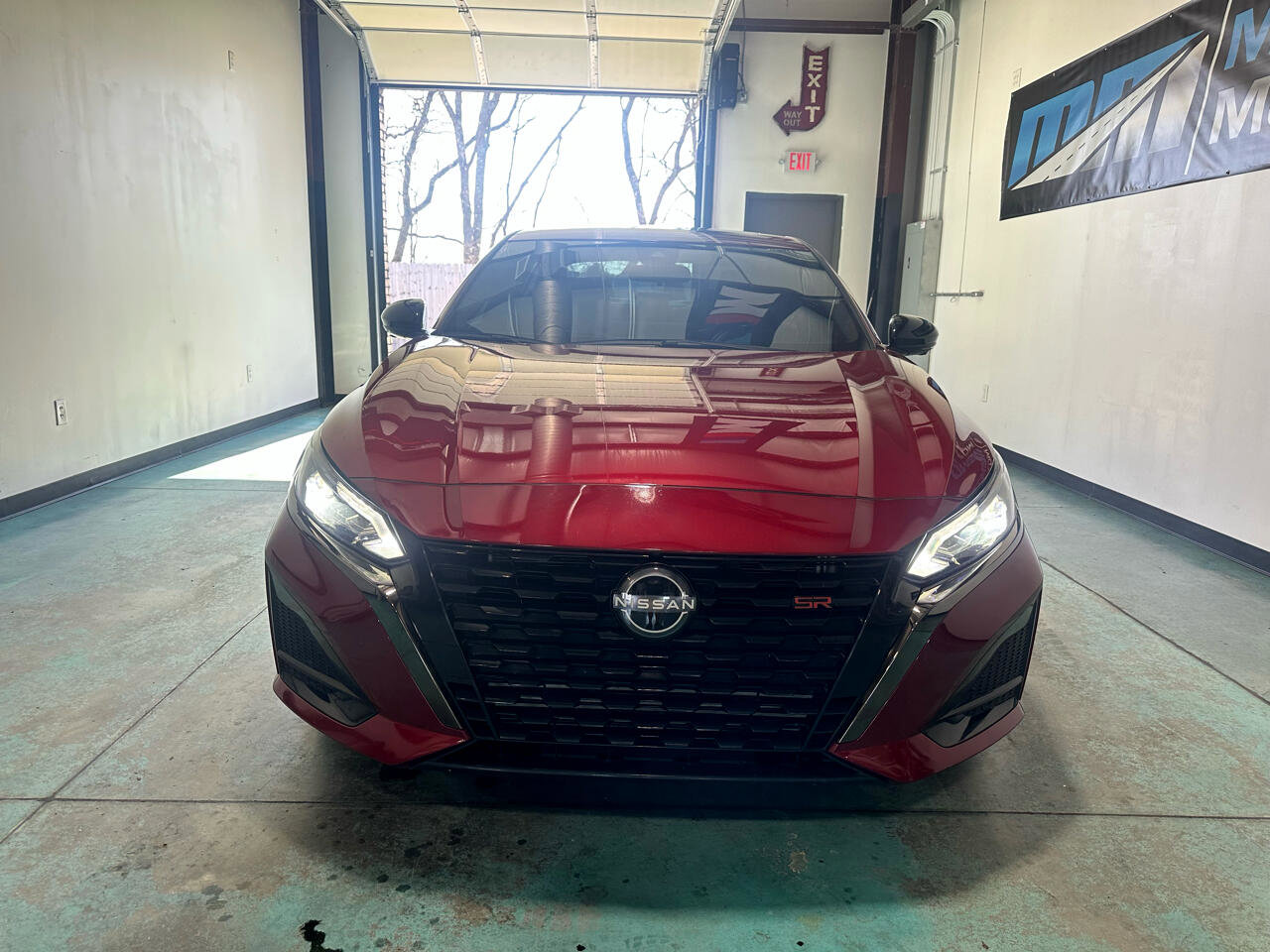 Used 2023 Nissan Altima 2.0 SR image 2