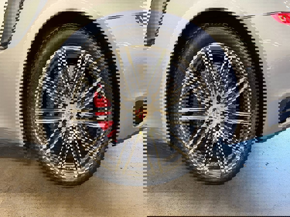 Used 2014 Porsche 911 Turbo image 21