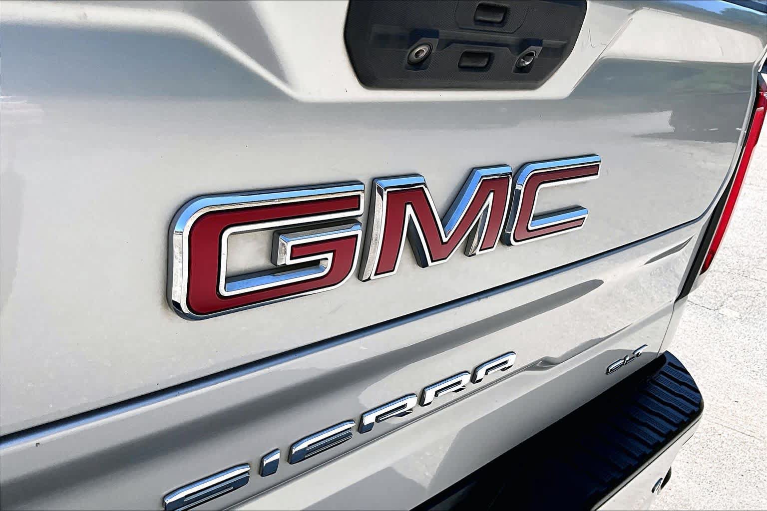 Used 2019 GMC Sierra 1500 SLT w/ SLT Premium Plus Package AWD/4WD image 29