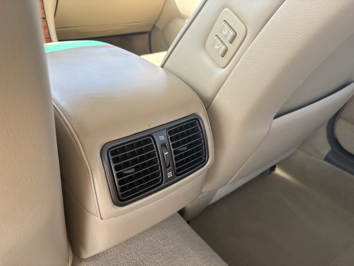 Used 2005 Lexus LS 430 image 25