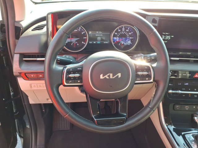 Used 2023 Kia Carnival EX FWD image 7