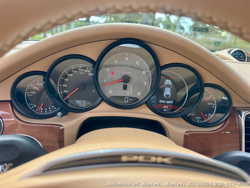 Used 2012 Porsche Panamera 4S image 28