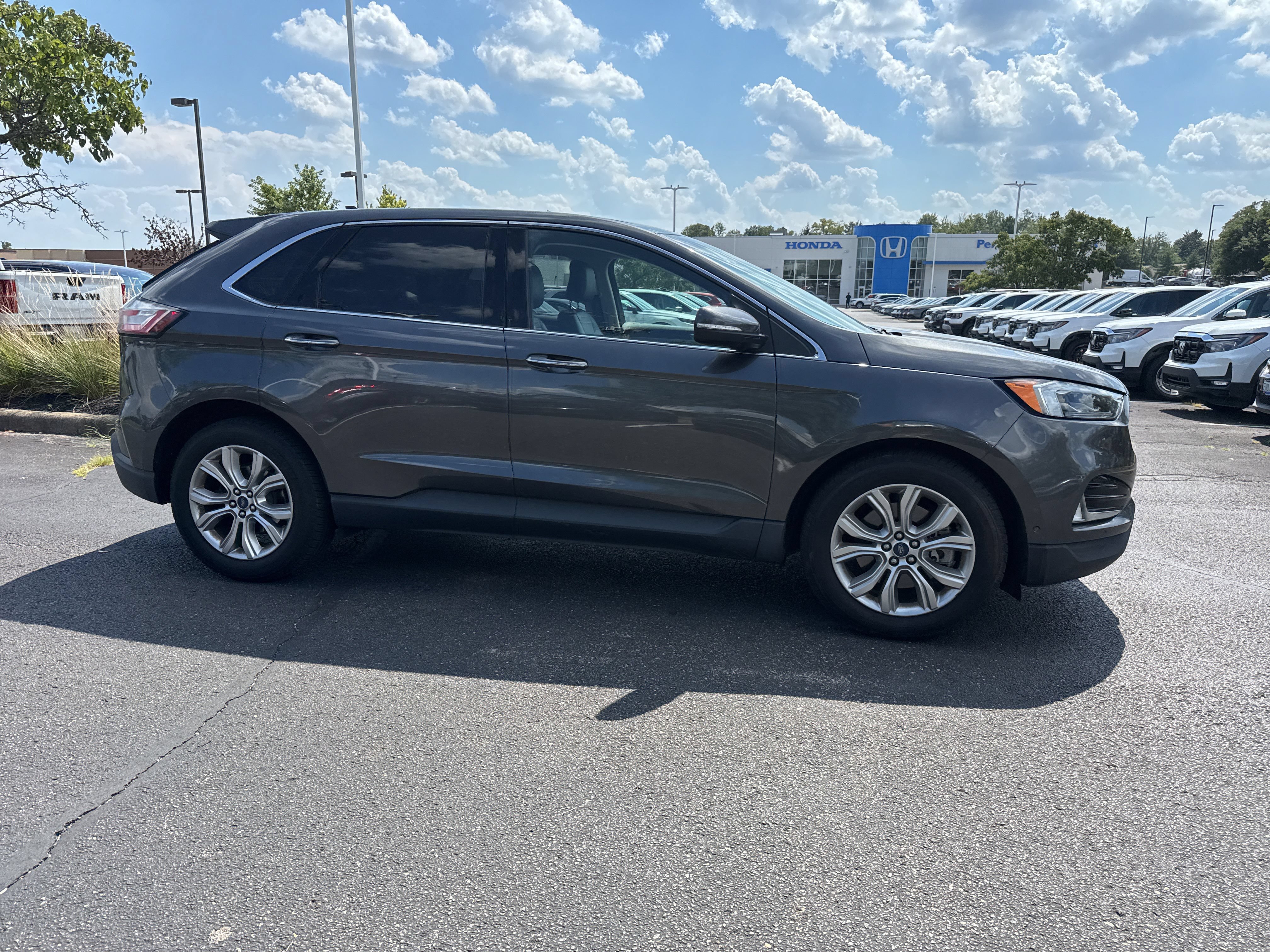 Used 2020 Ford Edge Titanium w/ Equipment Group 301A AWD/4WD image 26