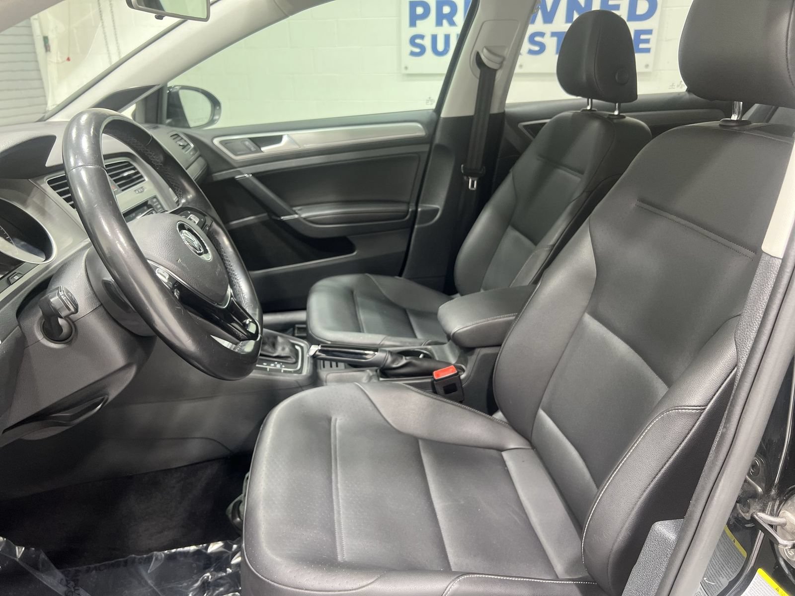 Used 2015 Volkswagen Golf TDI SE w/ Lighting Package FWD image 11
