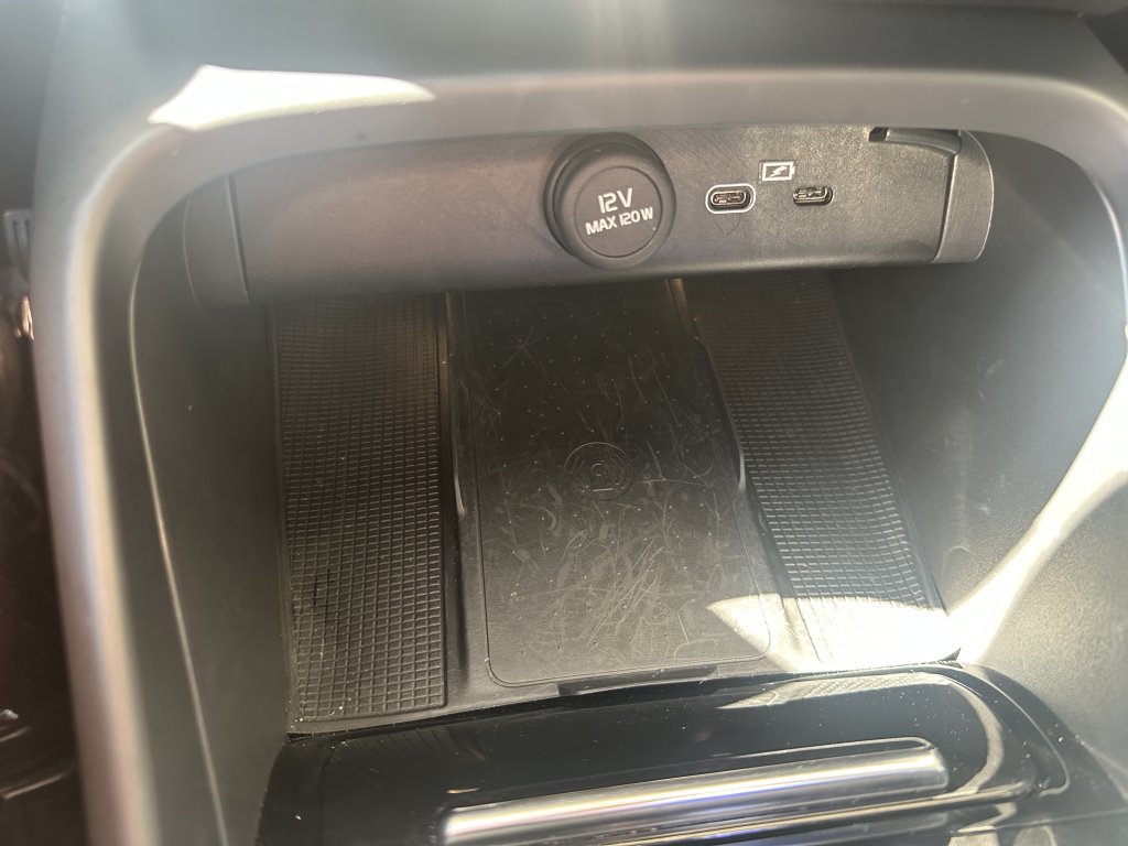 Used 2023 Volvo C40 P8 Recharge Plus AWD/4WD image 24