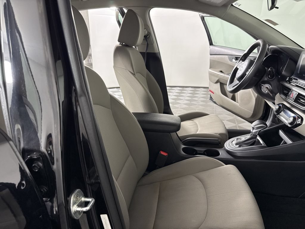 Used 2019 Kia Forte LXS FWD image 31