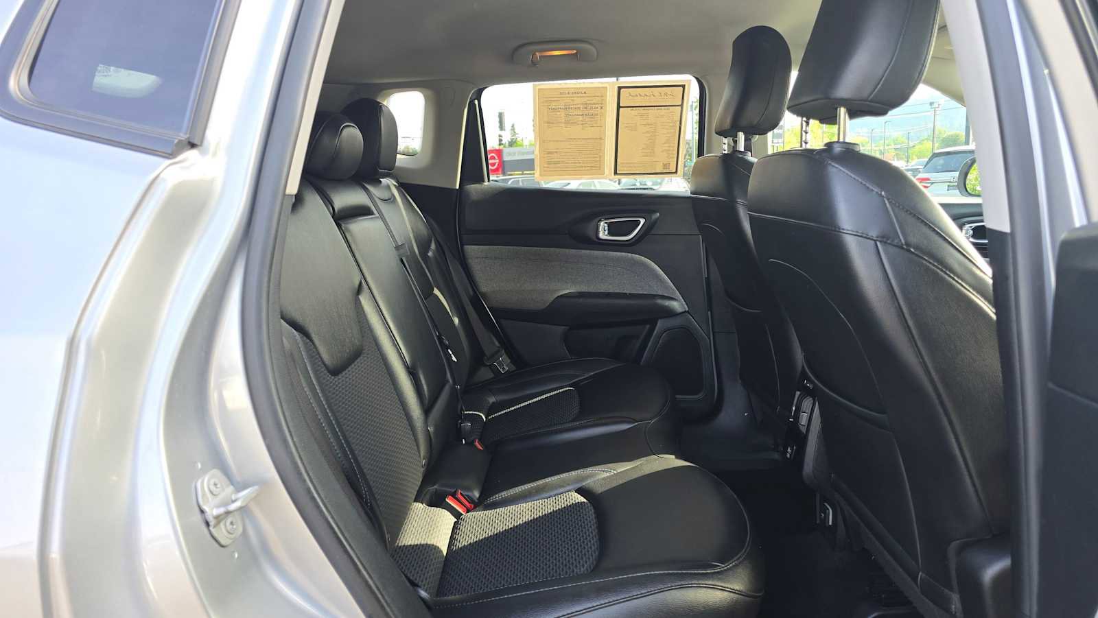 Used 2022 Jeep Compass Latitude AWD/4WD image 12