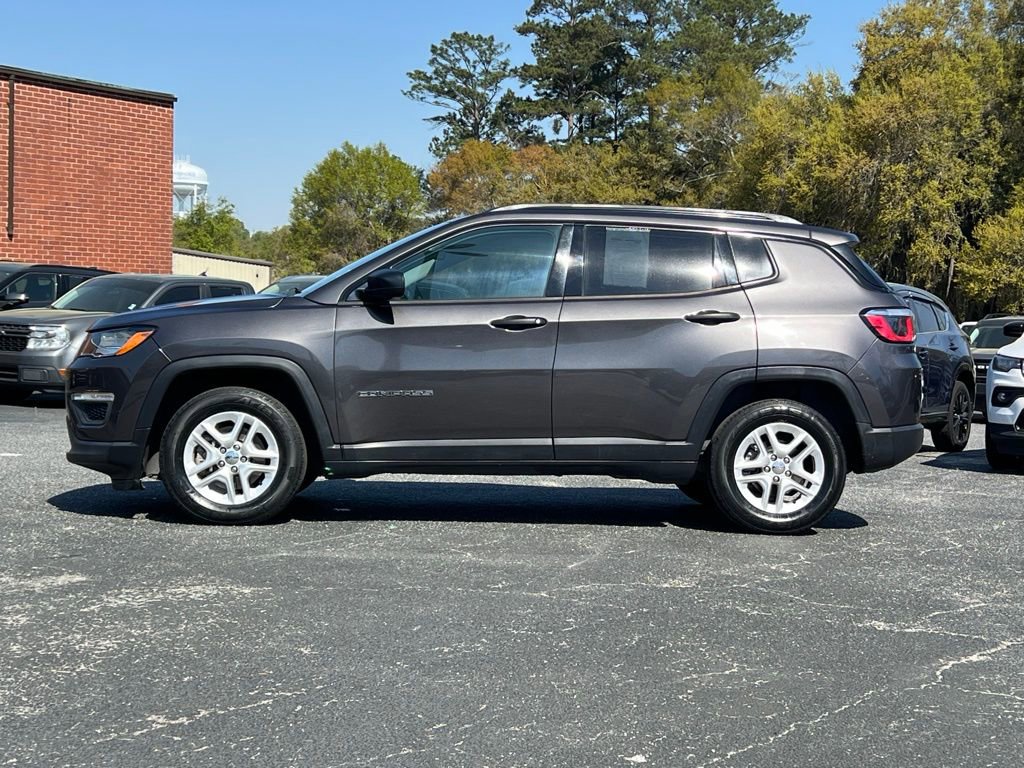 Used 2017 Jeep Compass Sport w/ Tech Group image 2