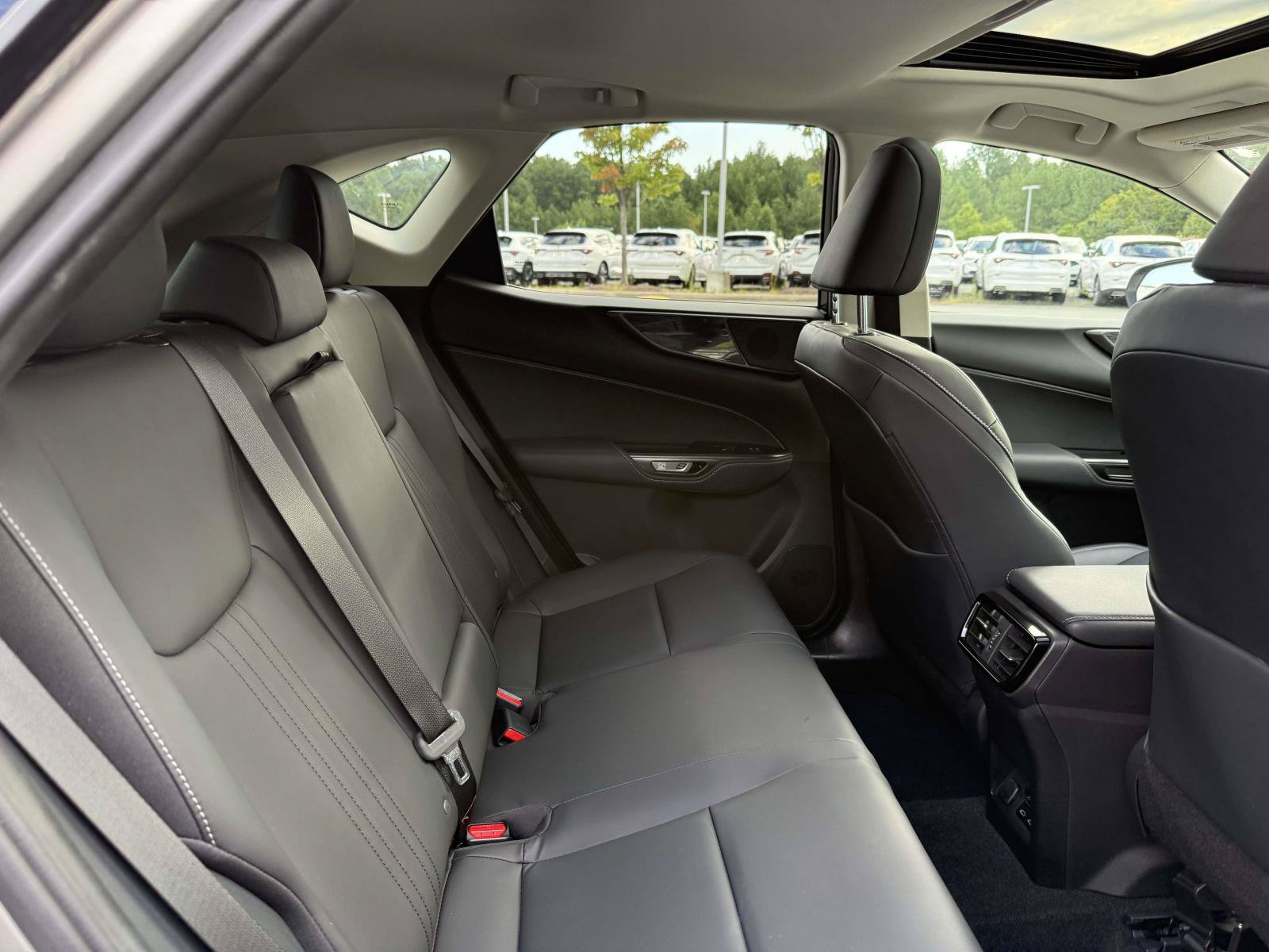 Used 2023 Lexus NX 350h AWD image 16