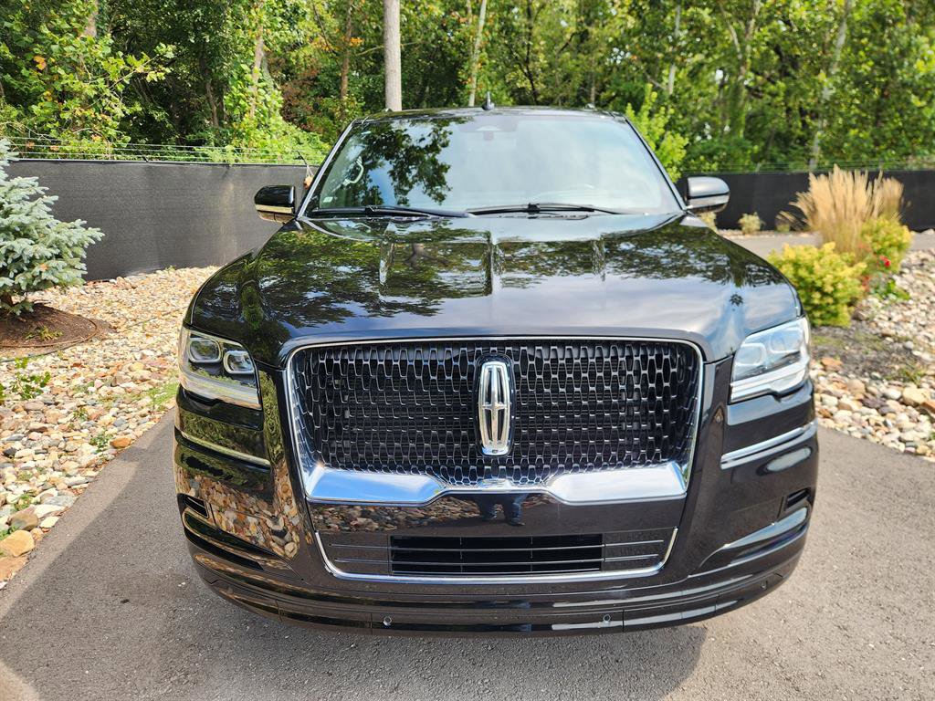 Used 2023 Lincoln Navigator Reserve image 8