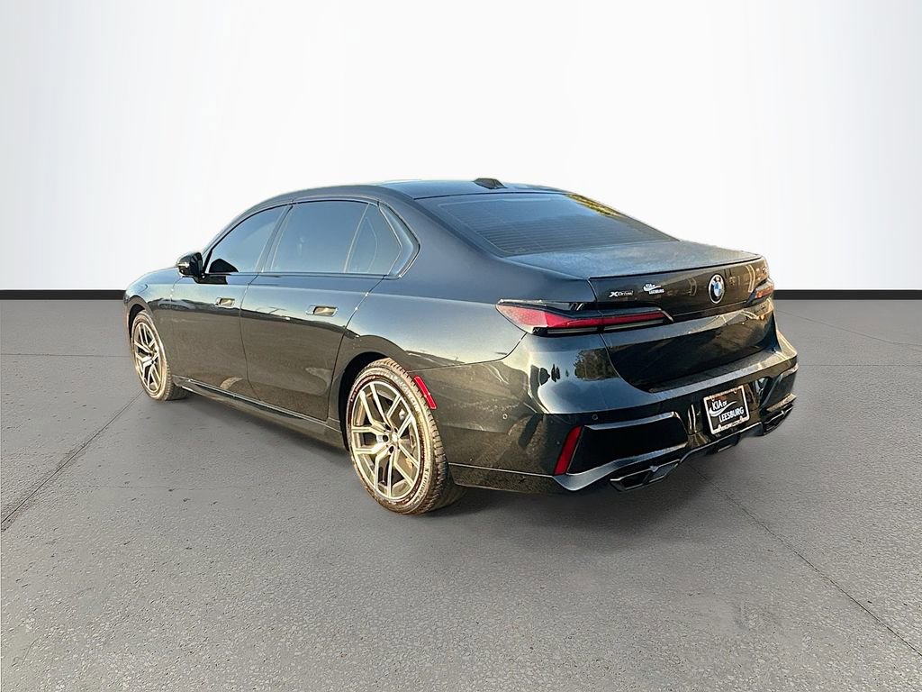 Used 2023 BMW 760i xDrive image 5