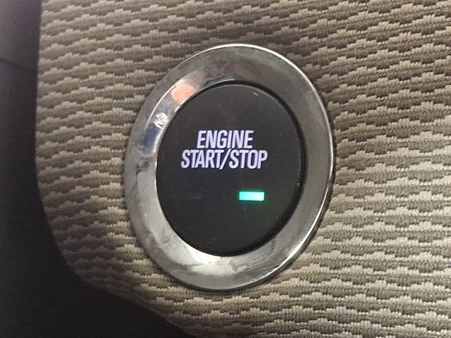 Used 2017 Chevrolet Cruze LT w/ Convenience Package FWD image 22