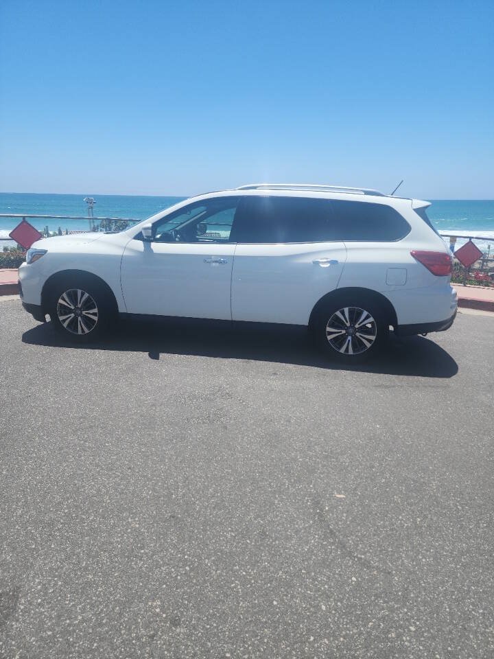 Used 2018 Nissan Pathfinder S FWD image 10