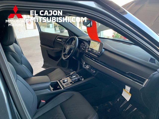 Used 2025 Mitsubishi Outlander SEL Black Edition image 29